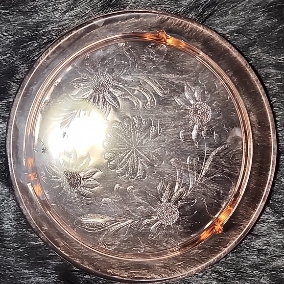 PINK DEPRESSION  GLASS CAKE PLATE. 🎂 - Picture 5 of 5